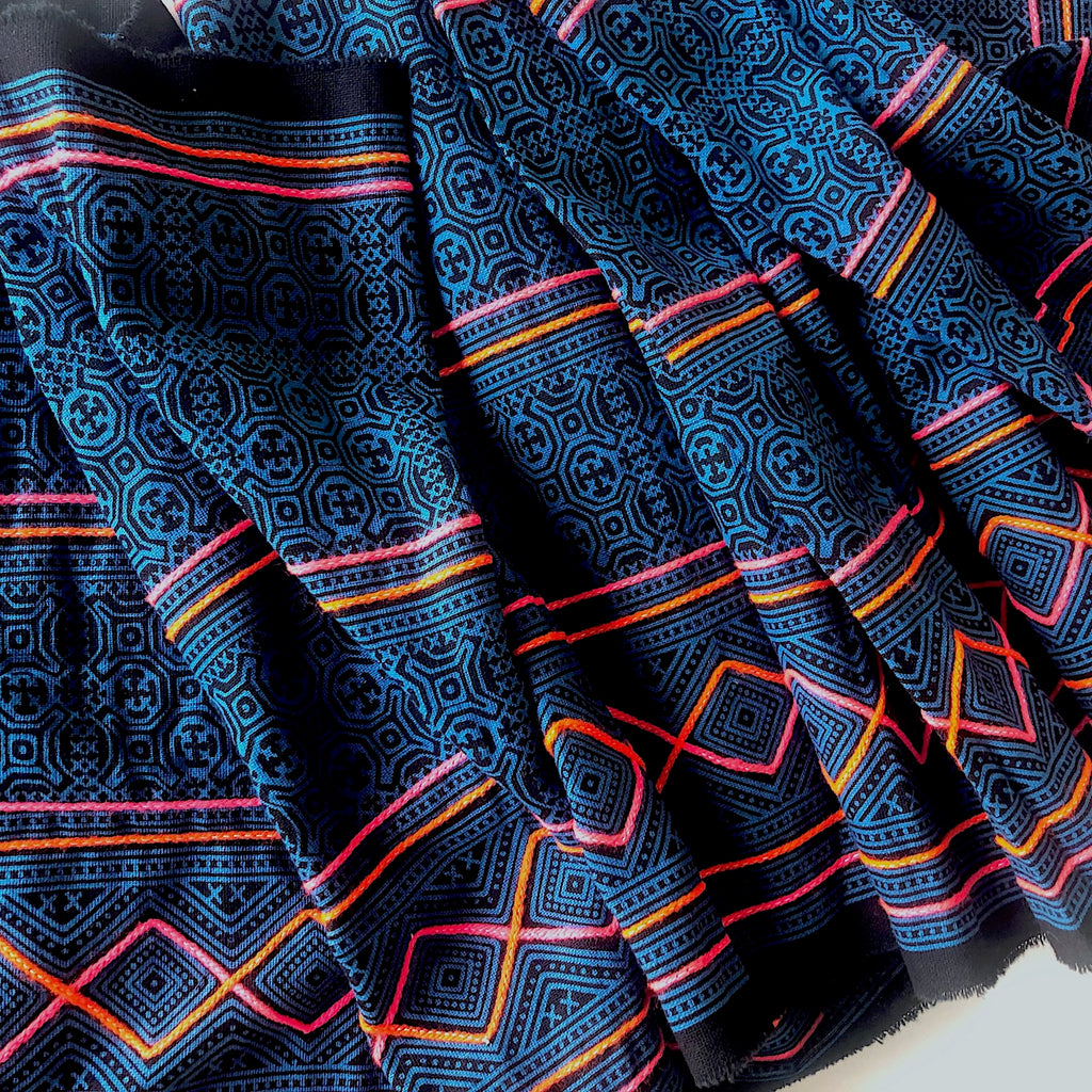 Embroidered Hmong Hemp Fabric - Table Runner - Pallu Design