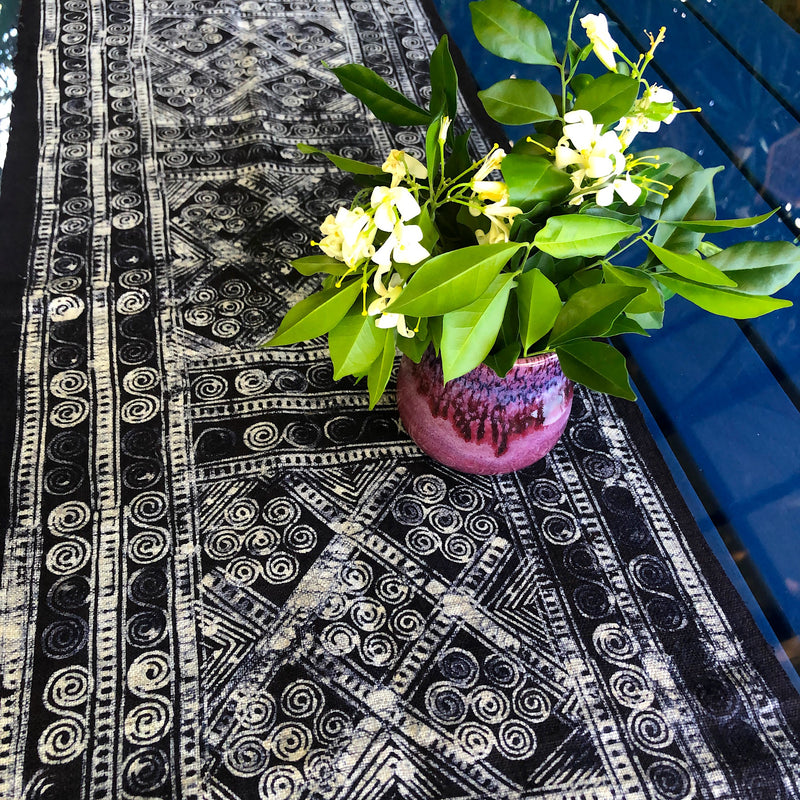 Hmong batik fabric table runner - Indigo dyed - Pallu Design